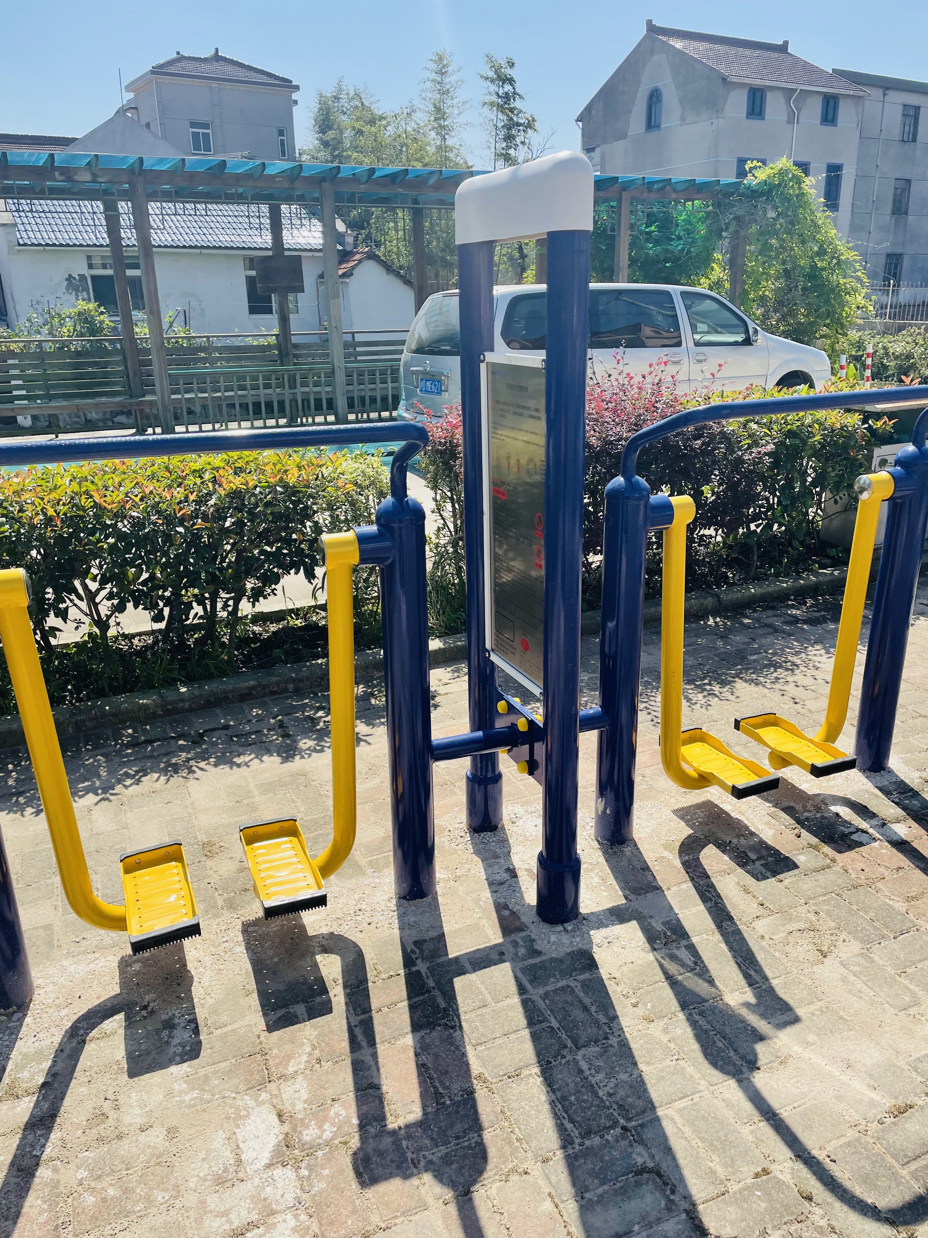 双立柱太空漫步器