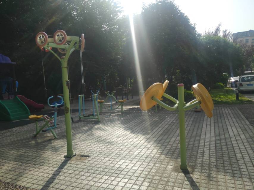 齐五居委博文家园健身点