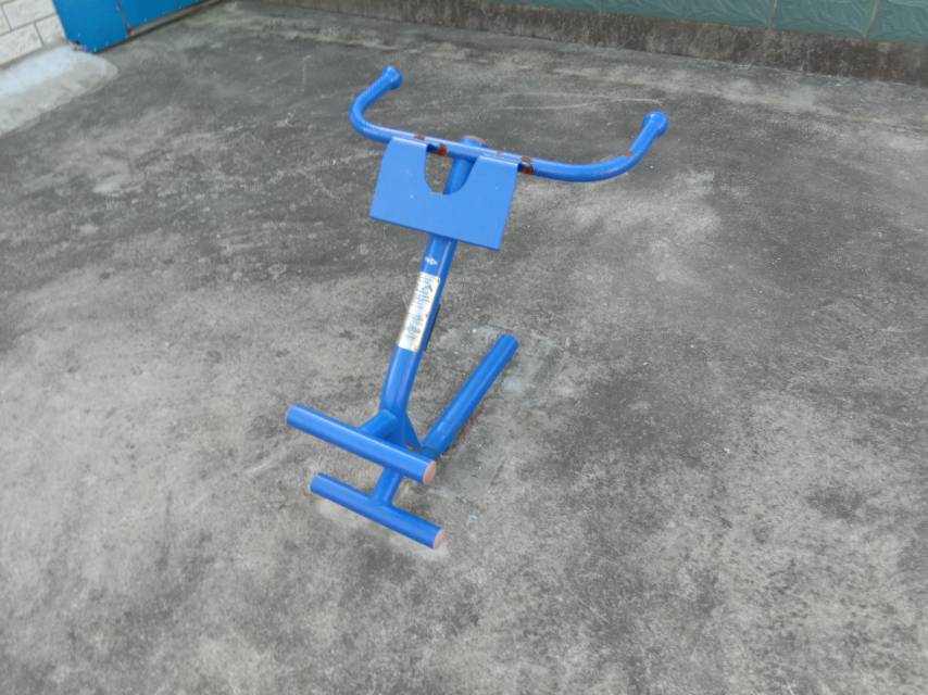 背肌训练器