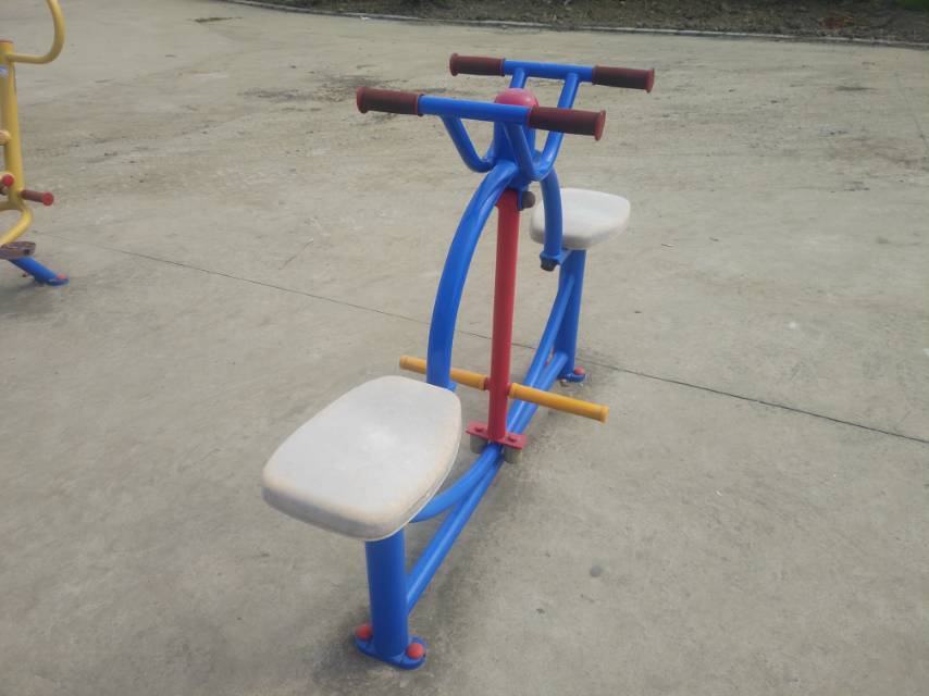 下肢锻炼器