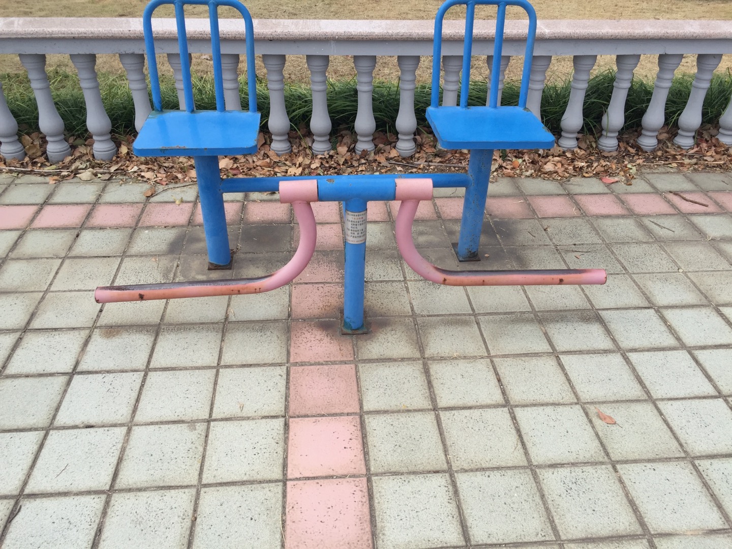 下肢训练器