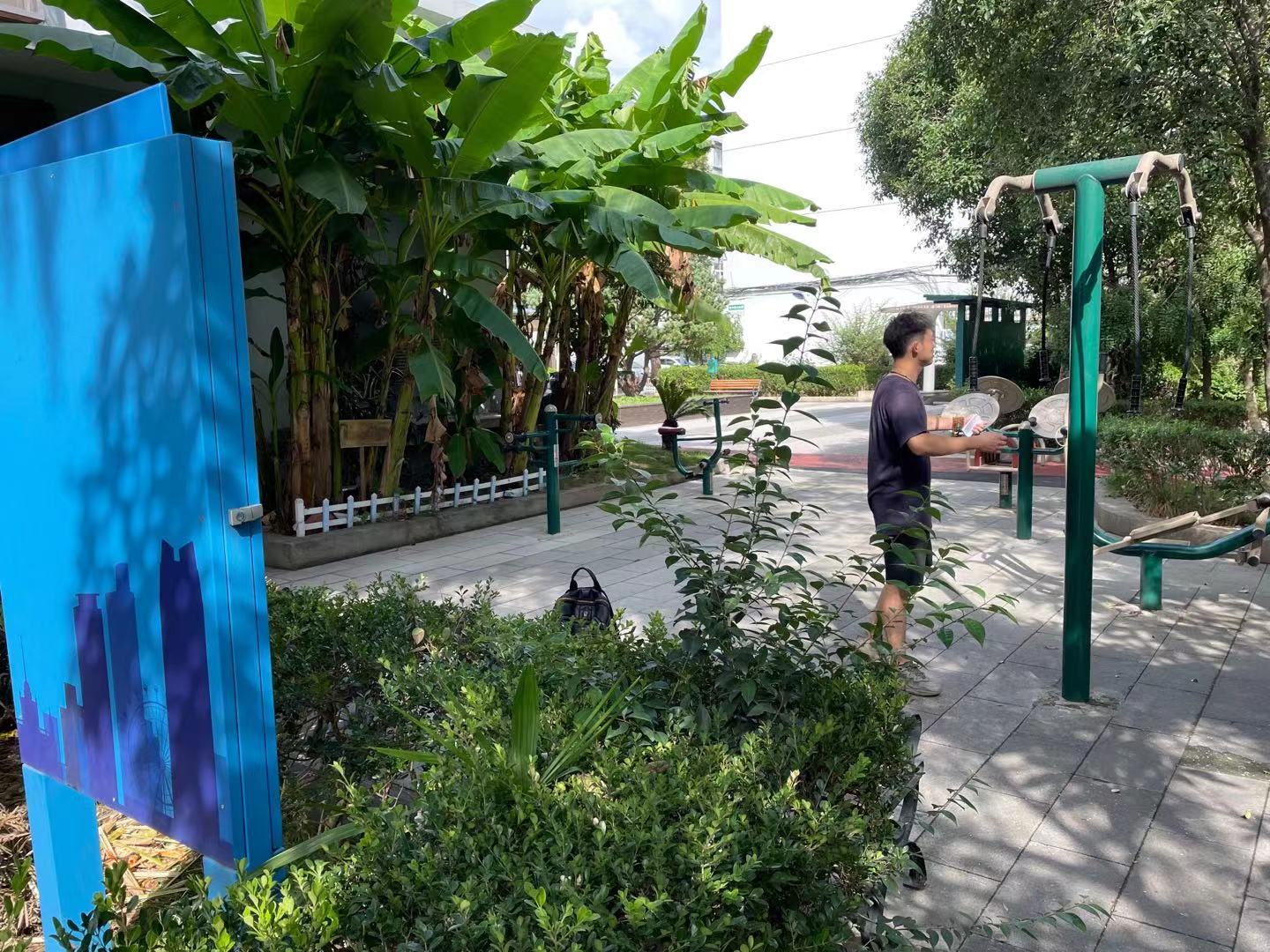 静安区彭浦镇幸福一村居委健身点（场中路2600弄二）