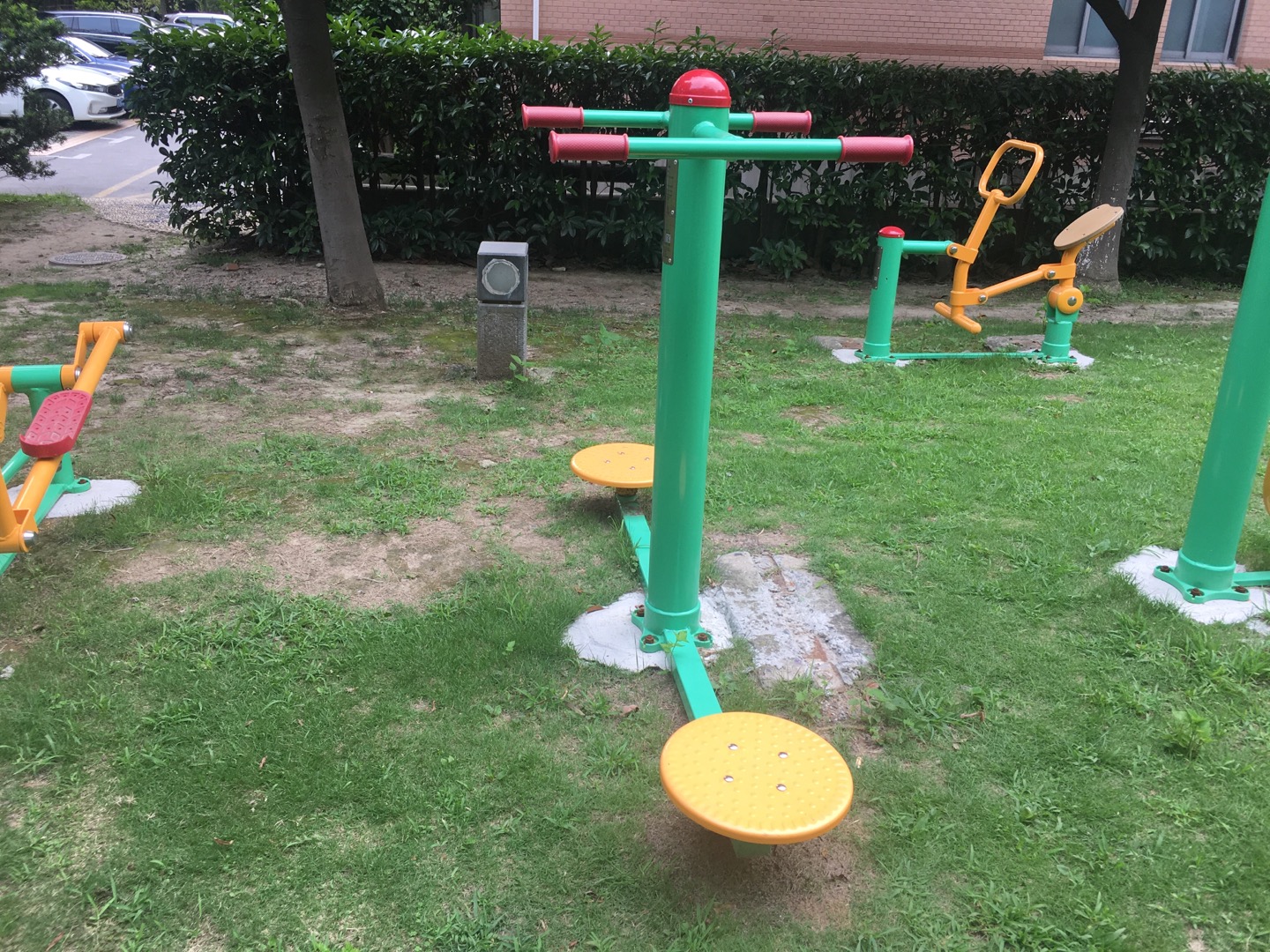 二位扭腰器