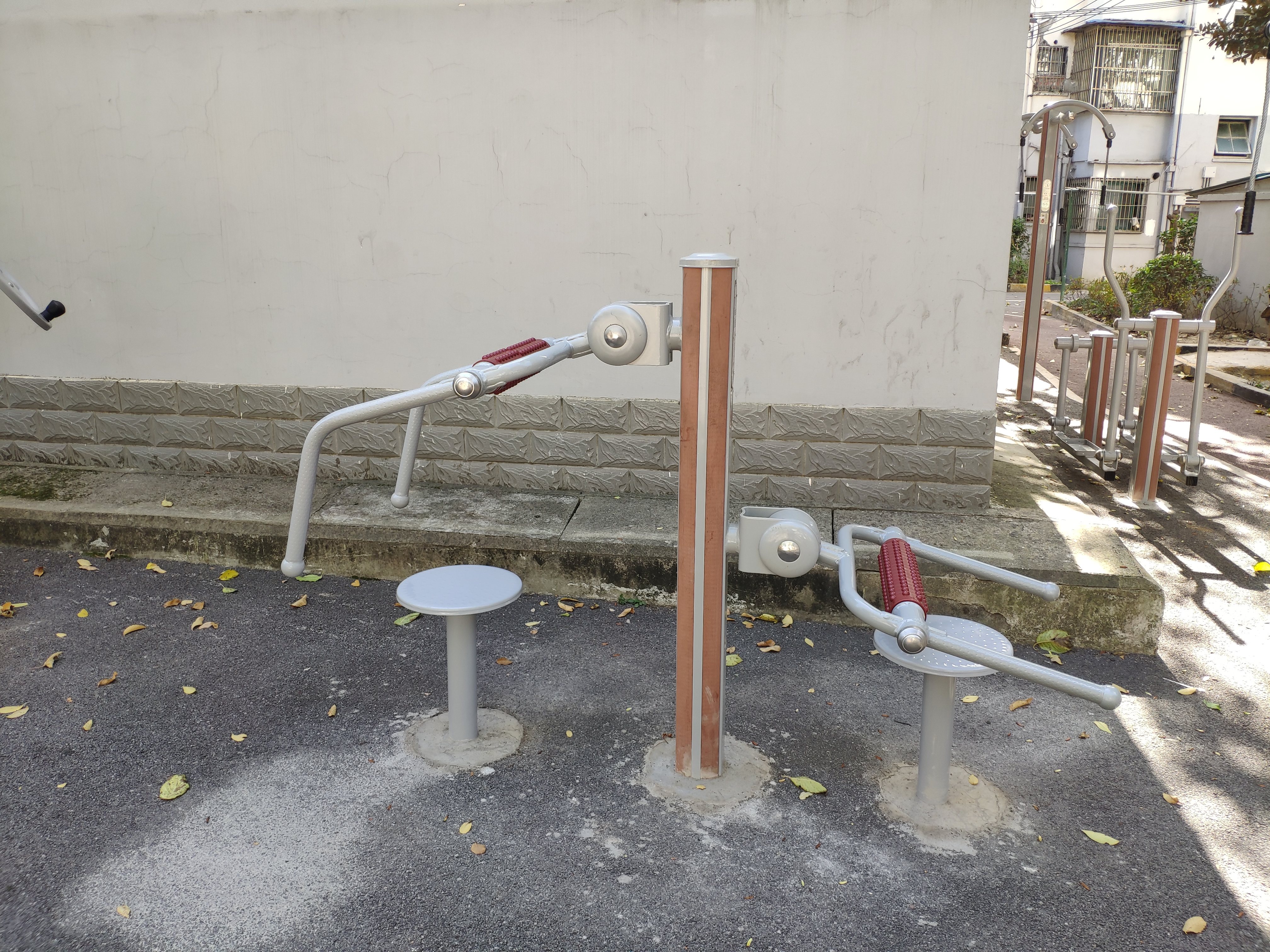 颈腰按摩器