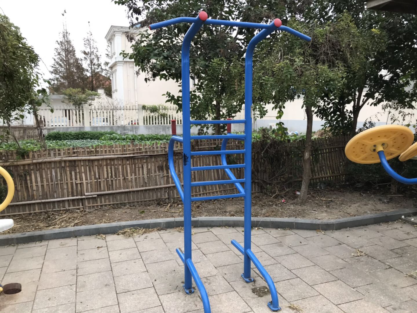 多功能训练器