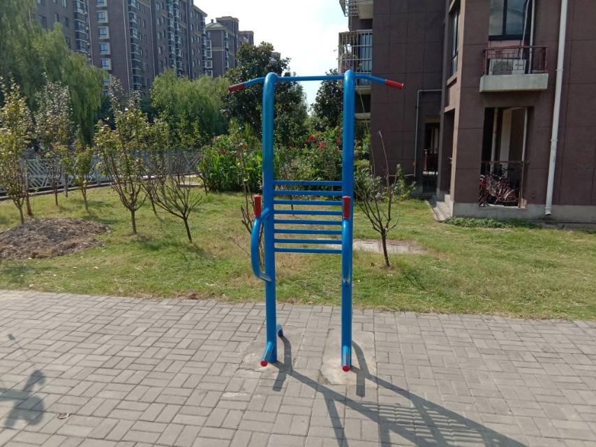 多功能训练器