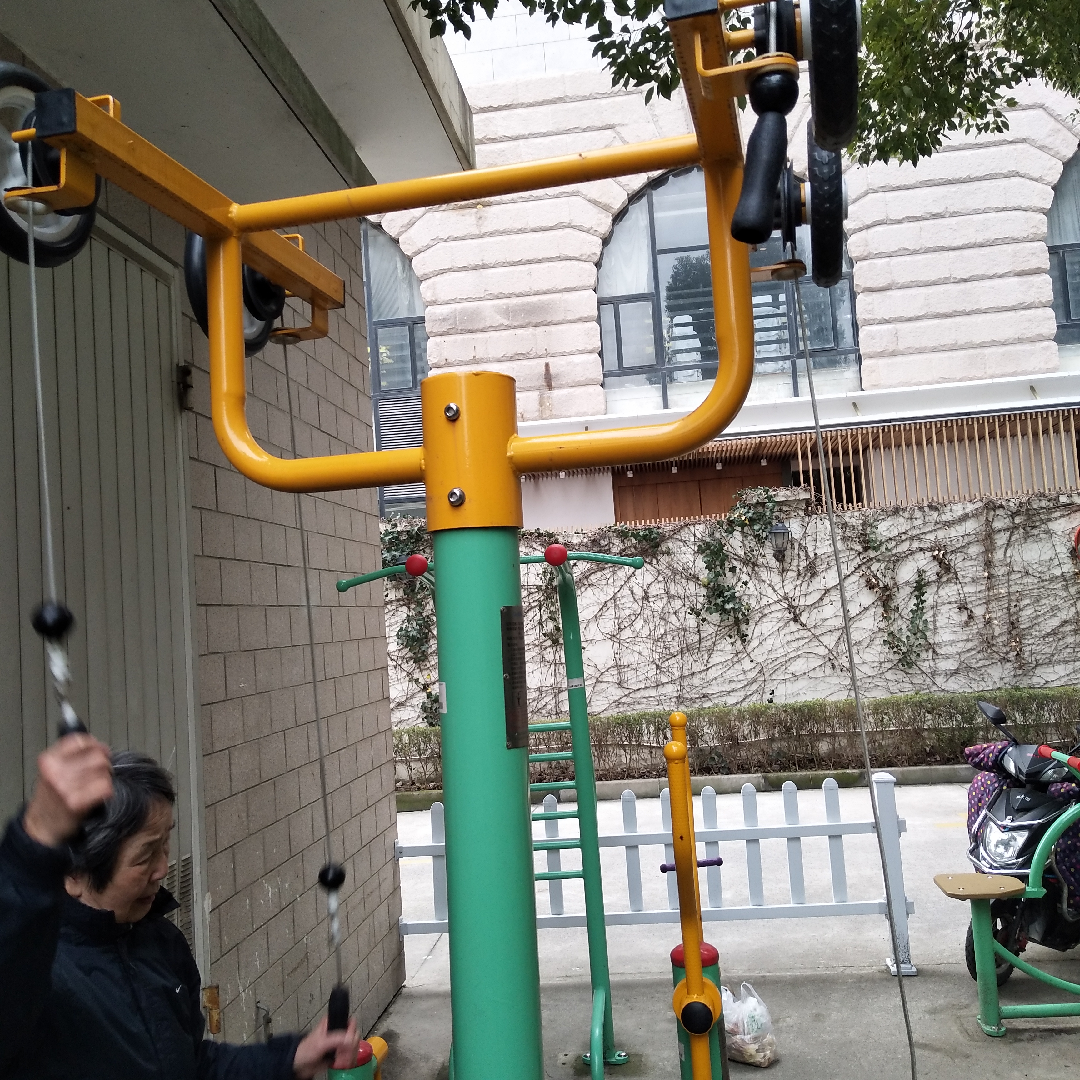 上肢牵引器