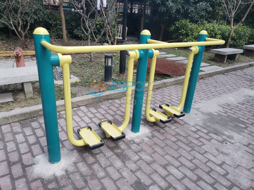 二位智能太空漫步机