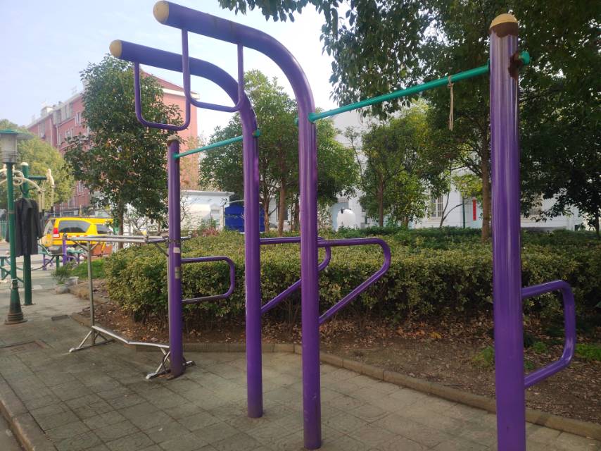 高低杠