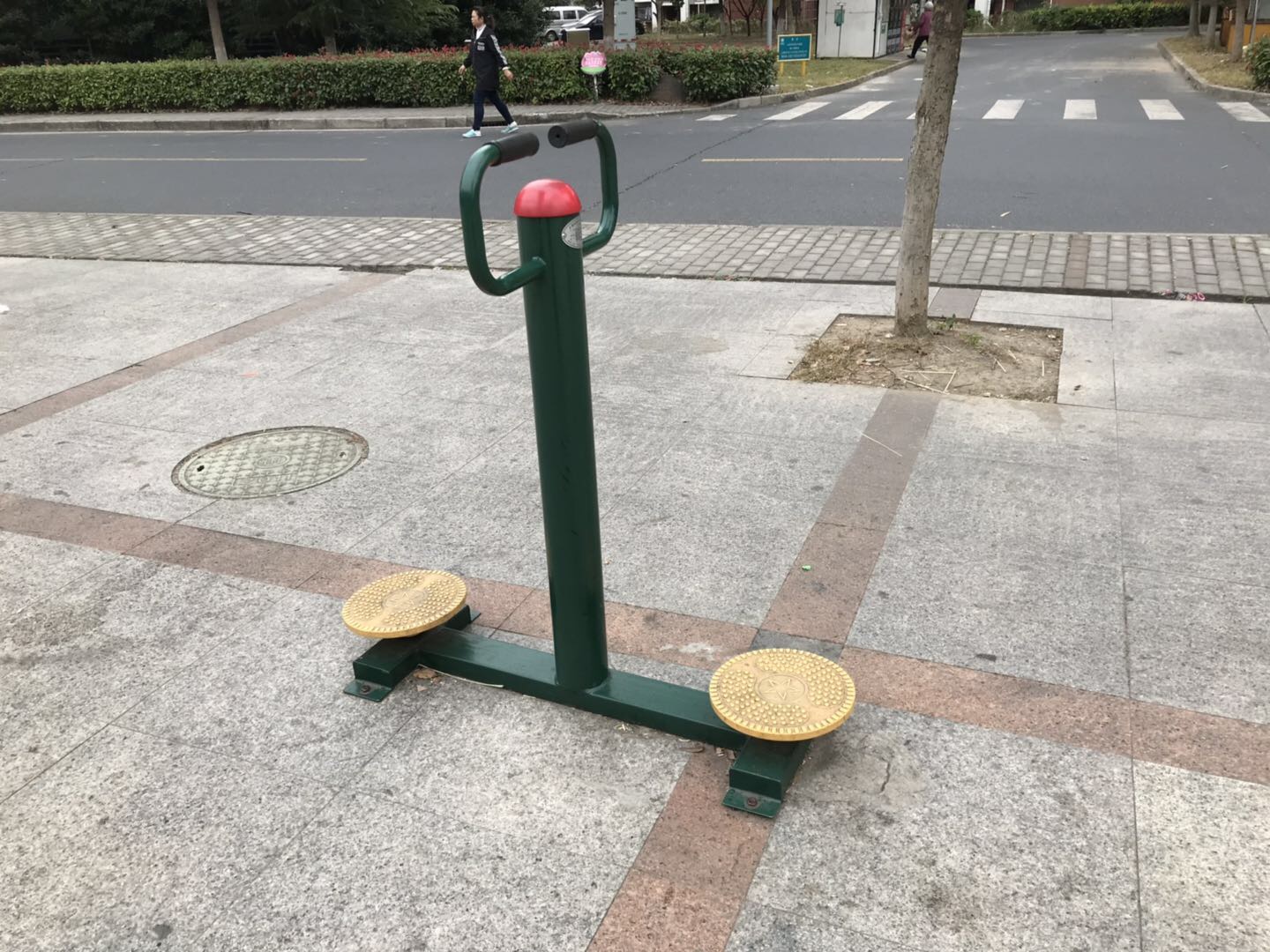 三人转腰器