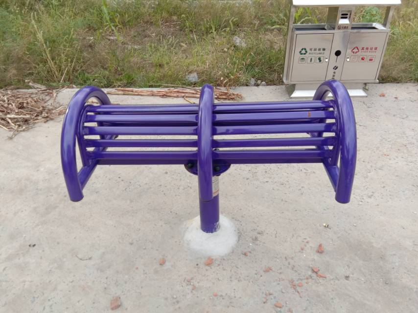 腰背伸展器