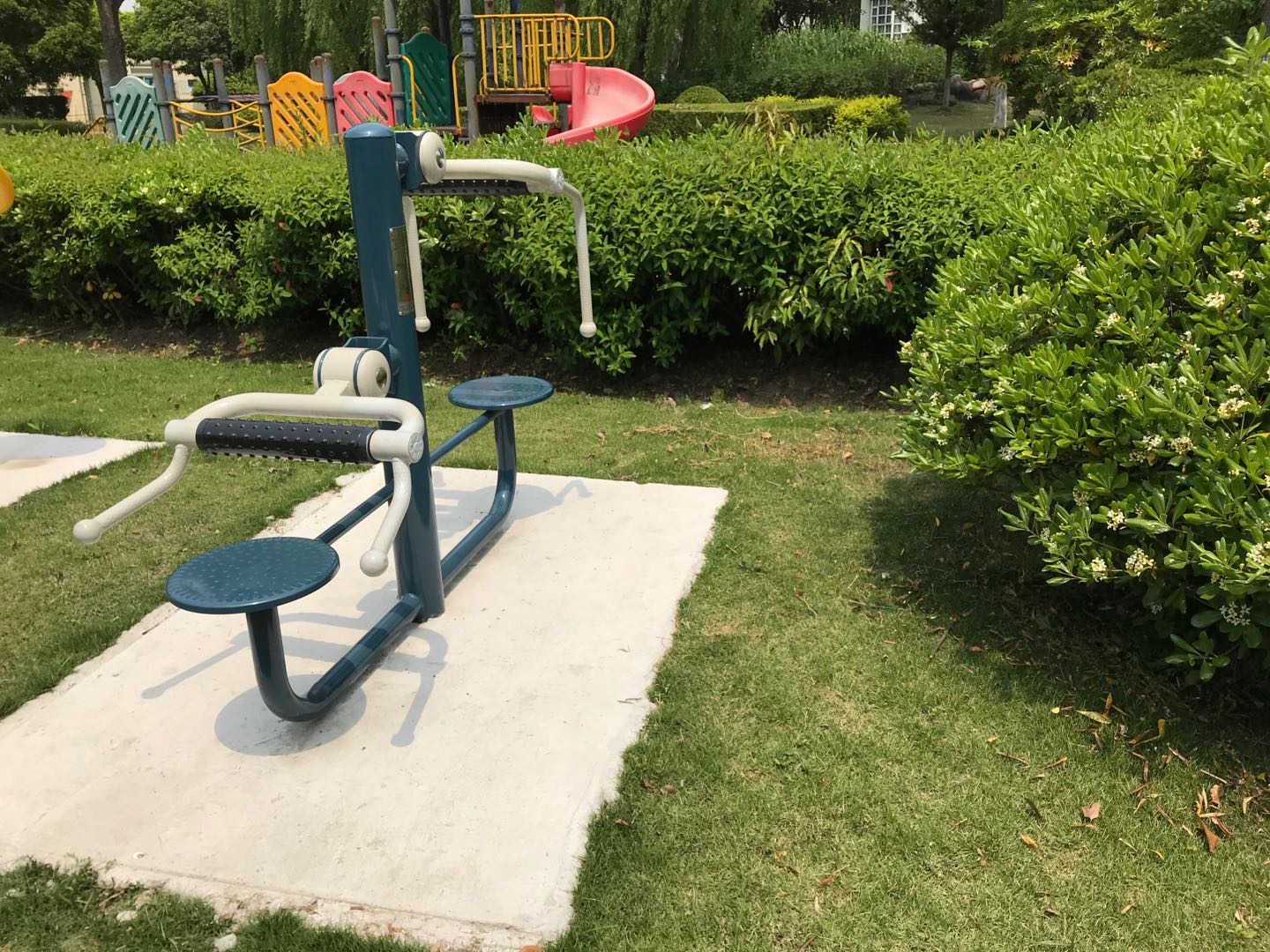 颈腰按摩器