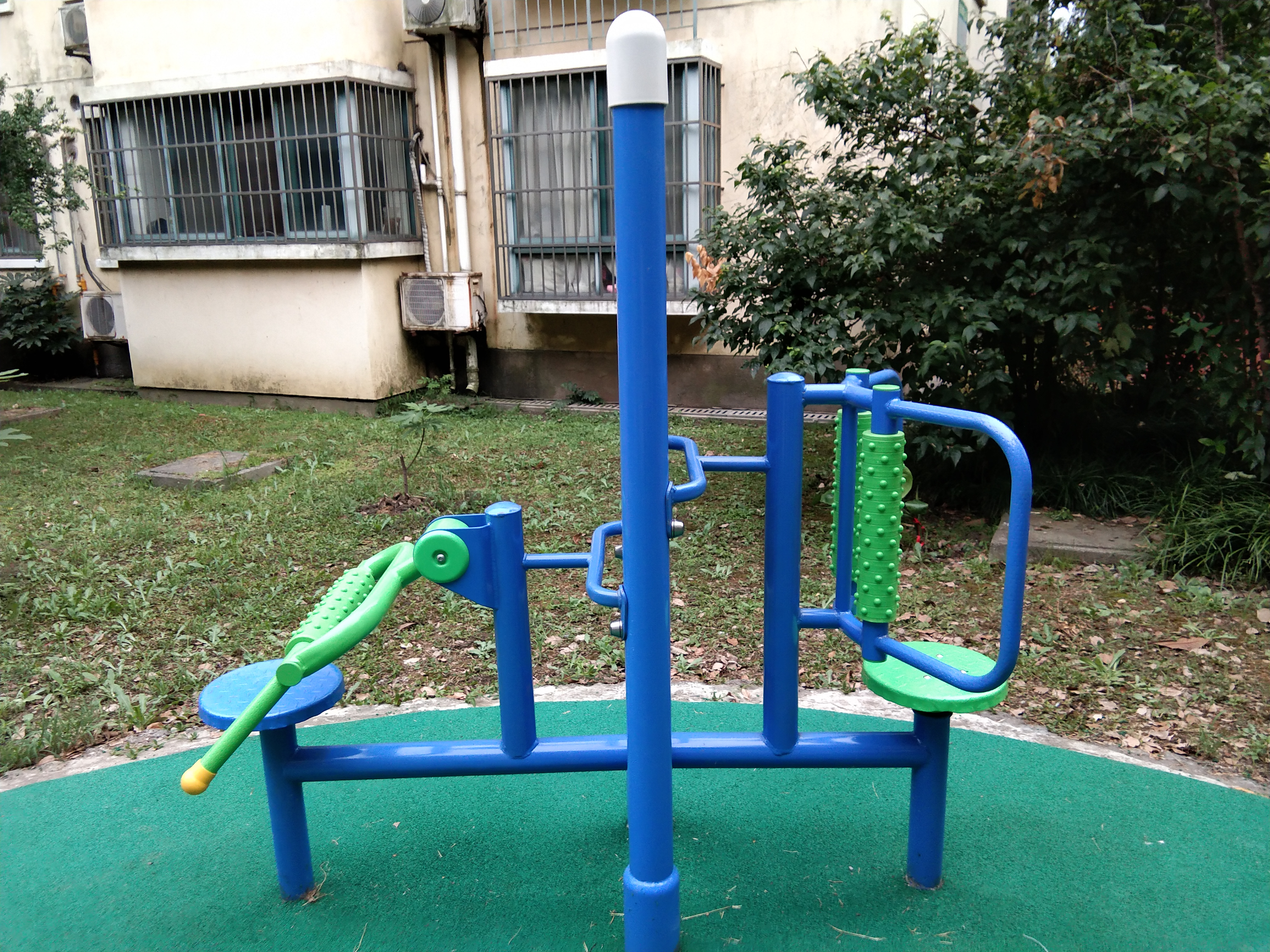 双立柱腰背按摩器