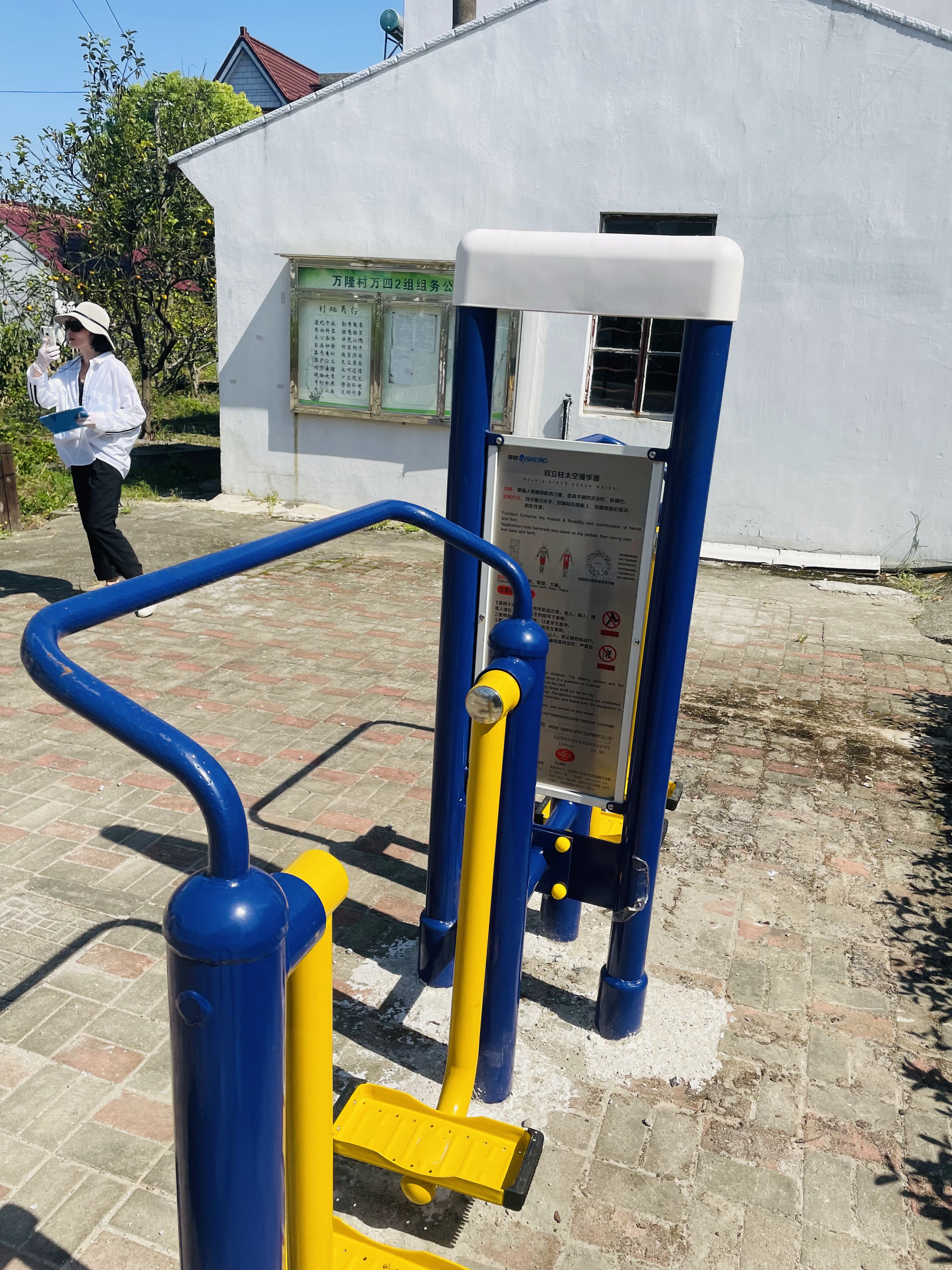 双立柱太空漫步器