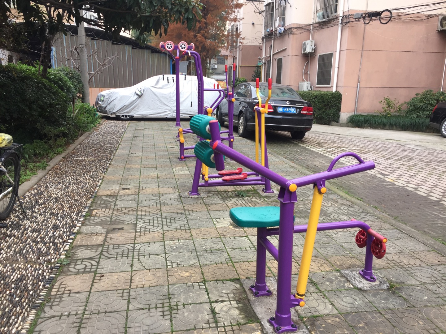 淞五居委健身点一