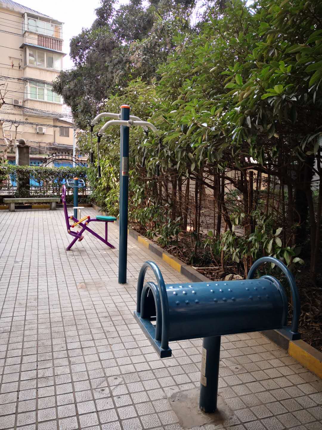 静安区芷江西路街道普善居委健身点（大统路958弄）