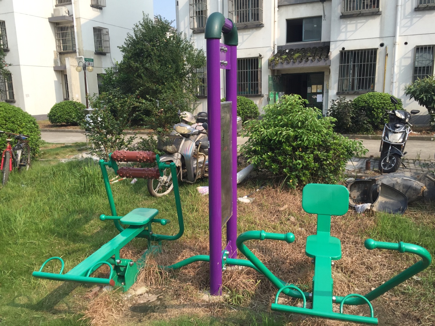 腹背屈伸/划船训练器