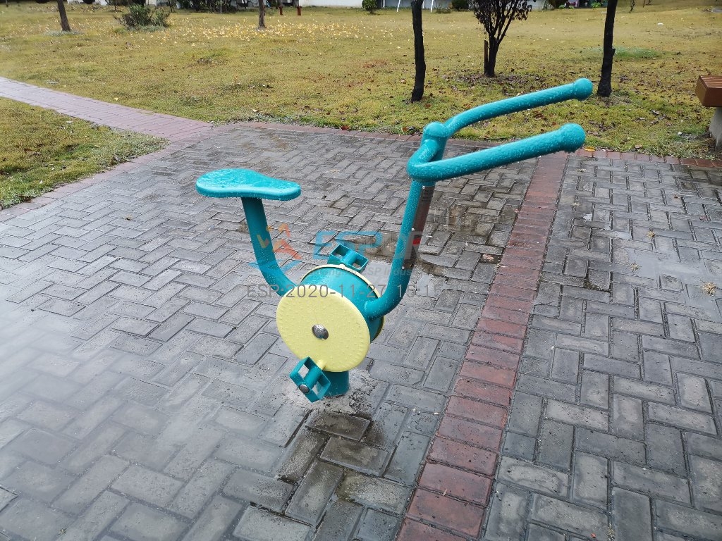 卧式健身车