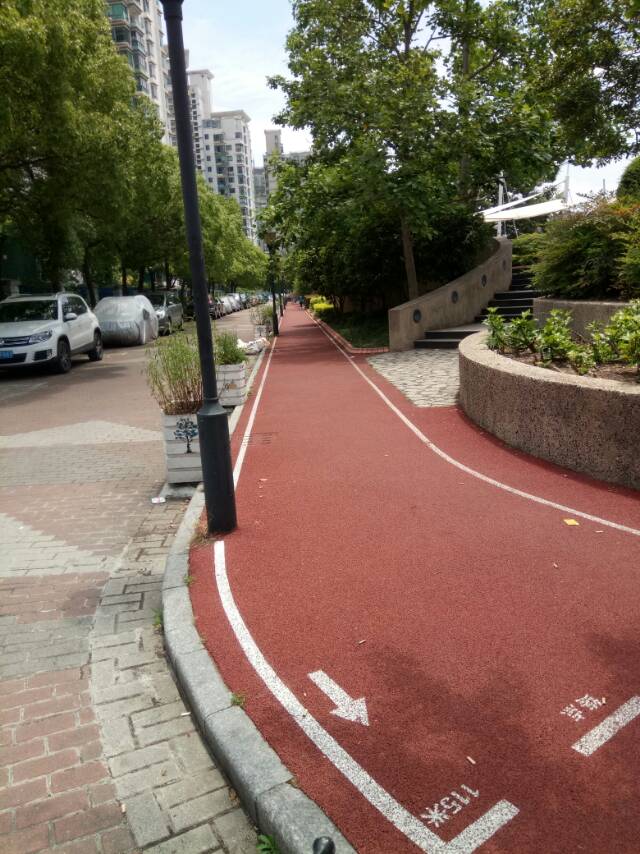 香泉小区百姓健身步道