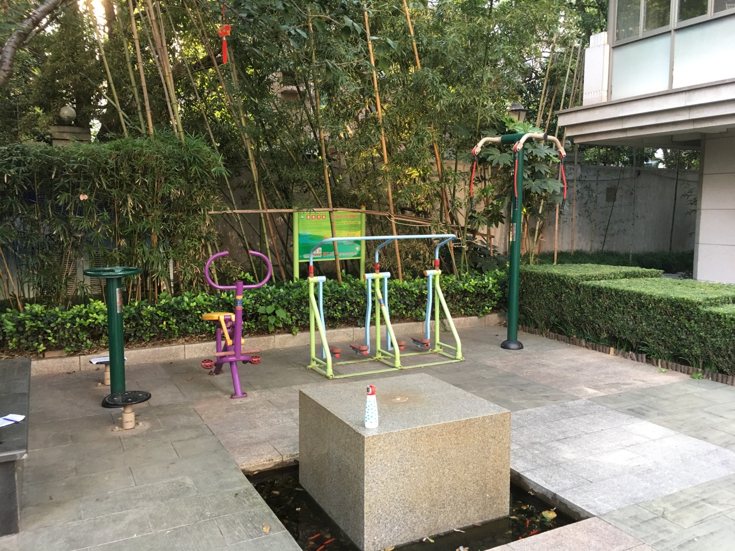 申亚瑞庭小区市民益智健身点