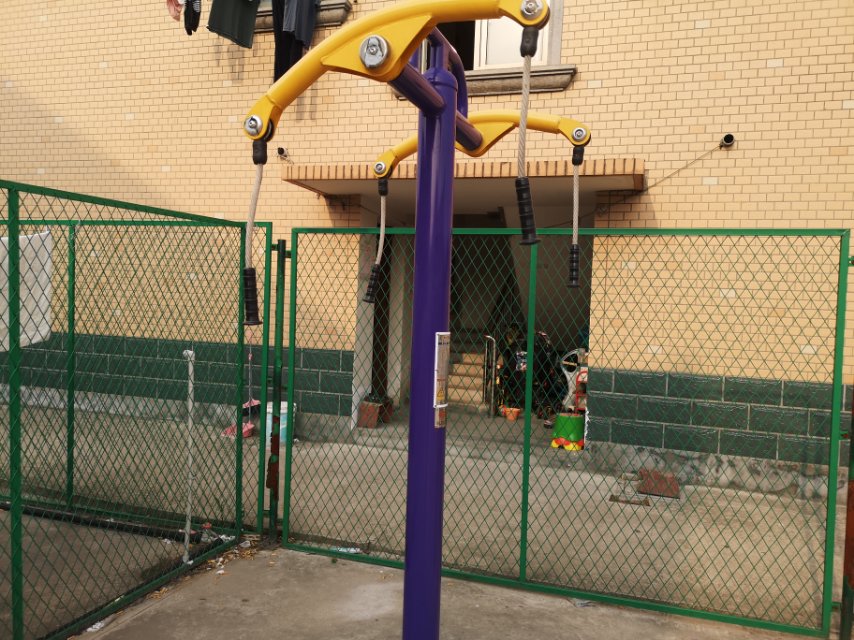 牵引器