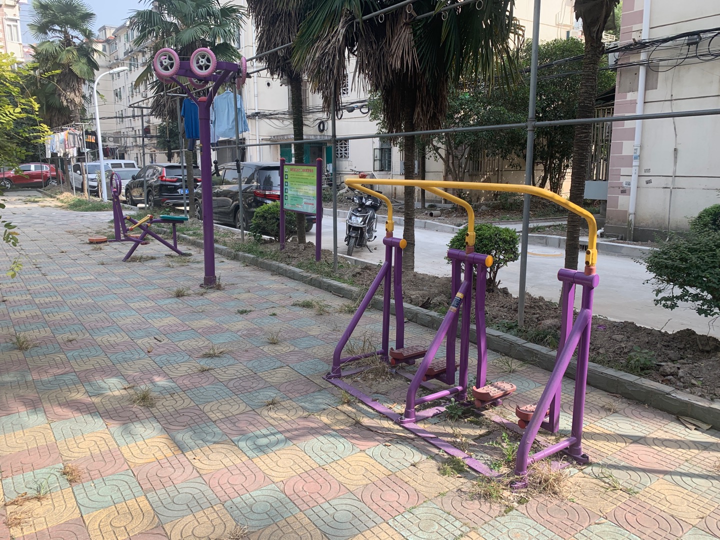 潍坊二村居委健身点1