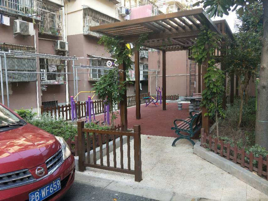 春房小区健身点