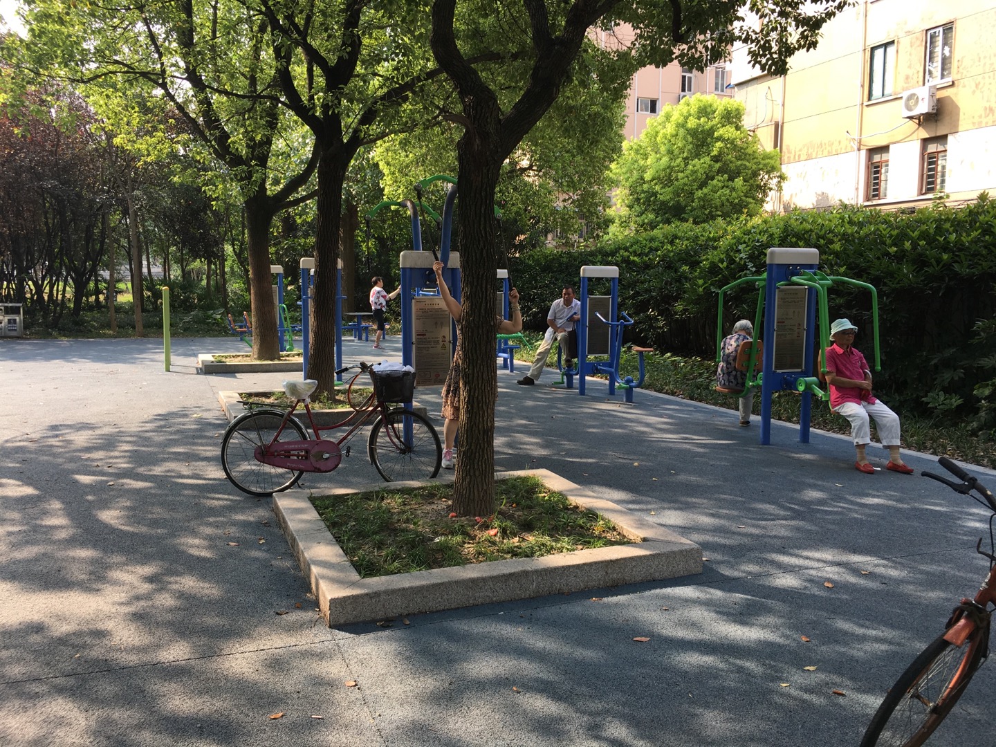海滨四村居委健身点1
