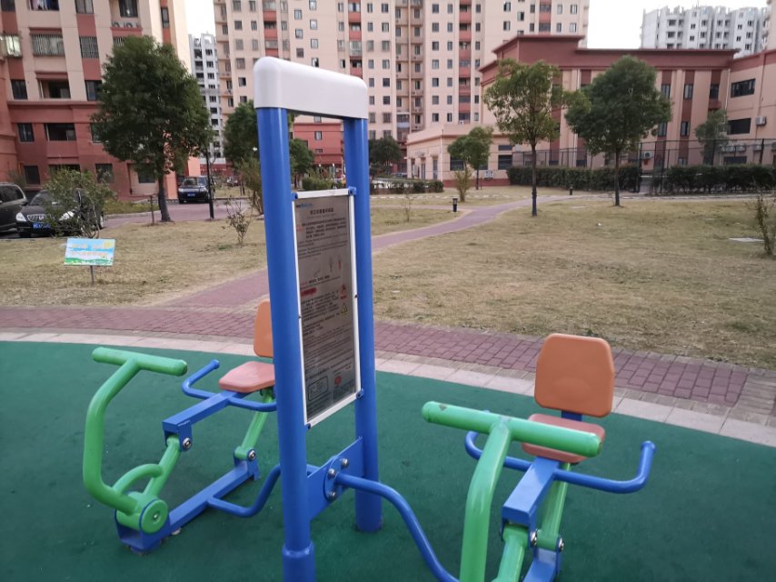 双立柱蹬腿训练器