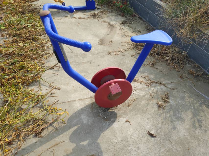 直立健身车