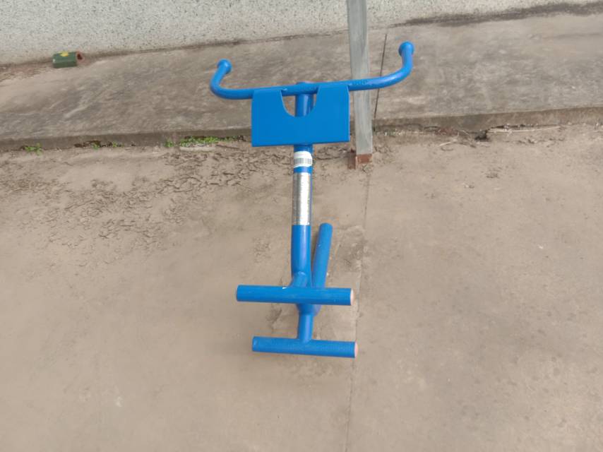 背肌训练器