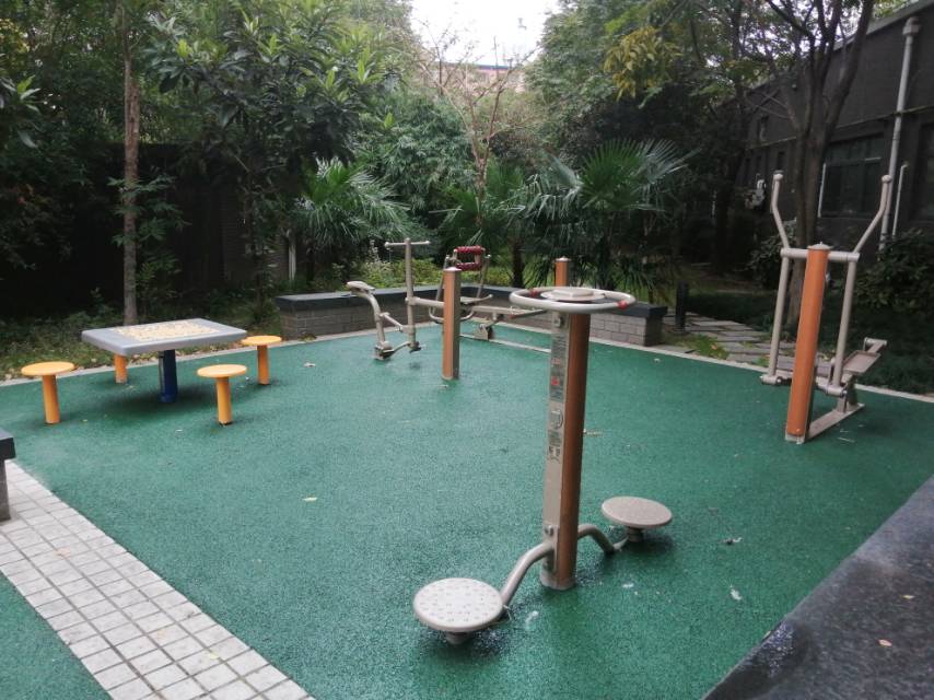 陆迎居委市民益智健身点1