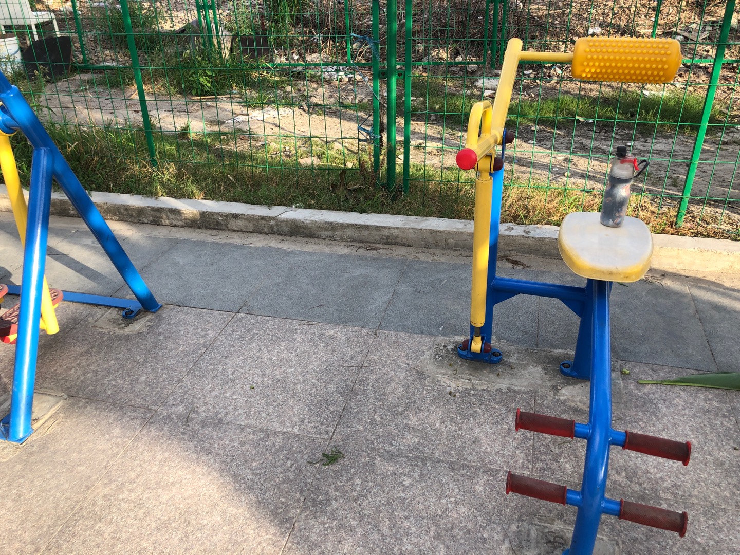 腹背锻炼器