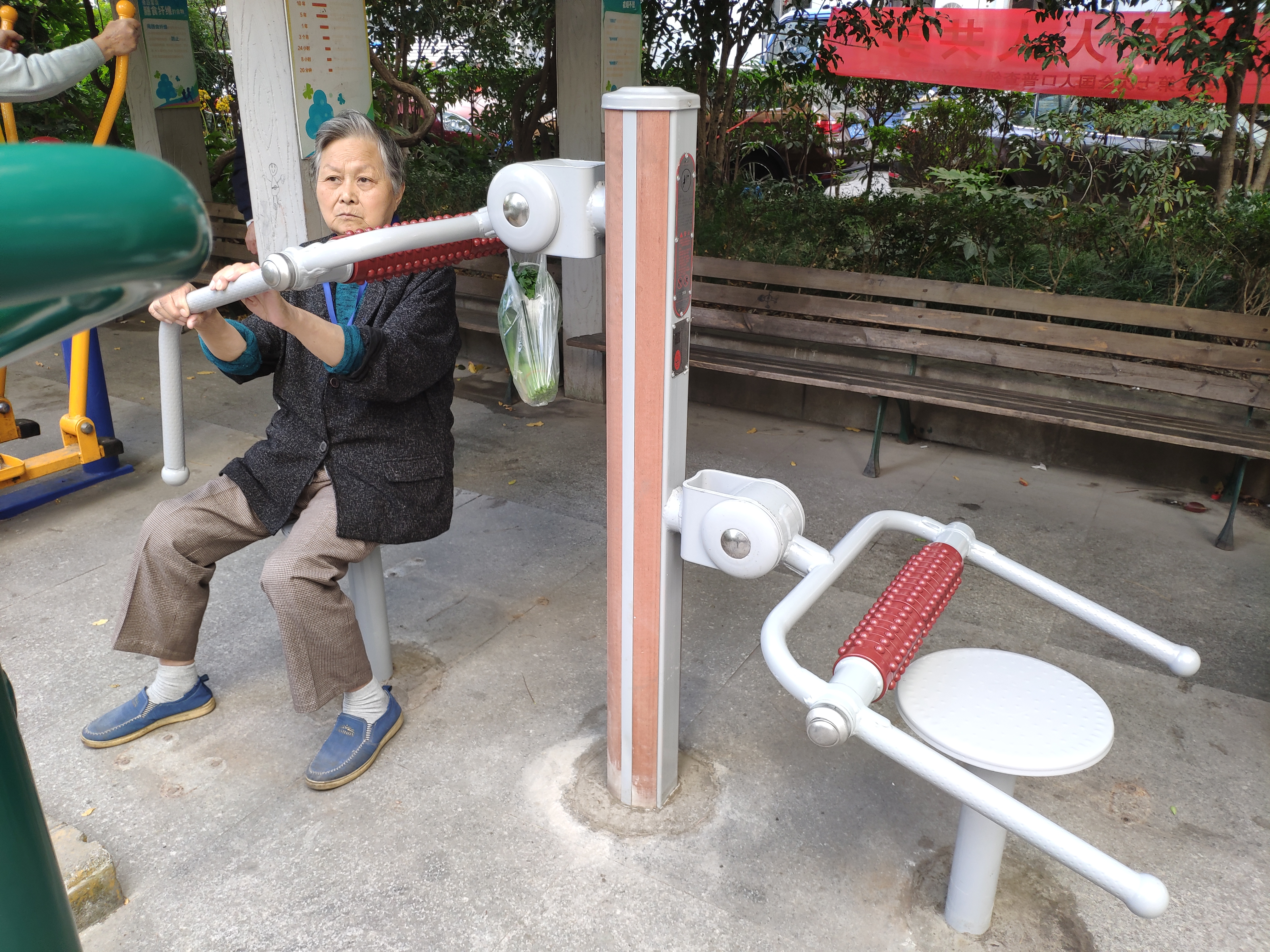 颈腰按摩器