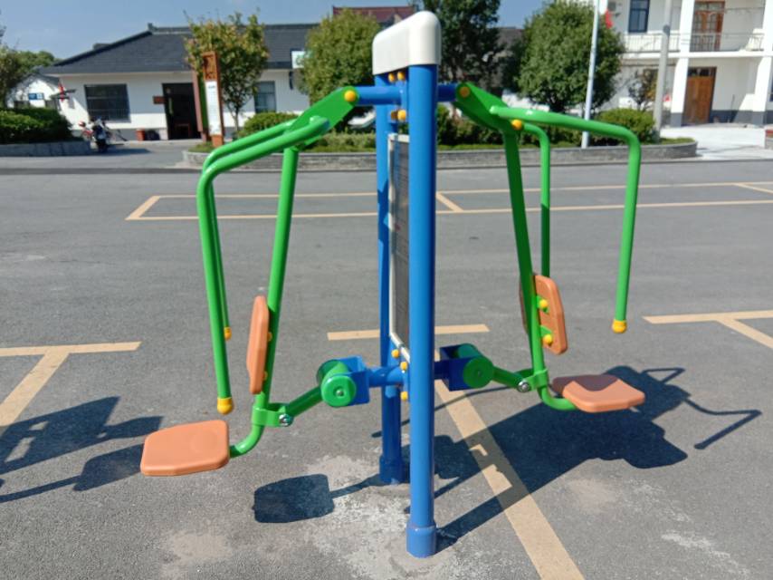双立柱前推训练器