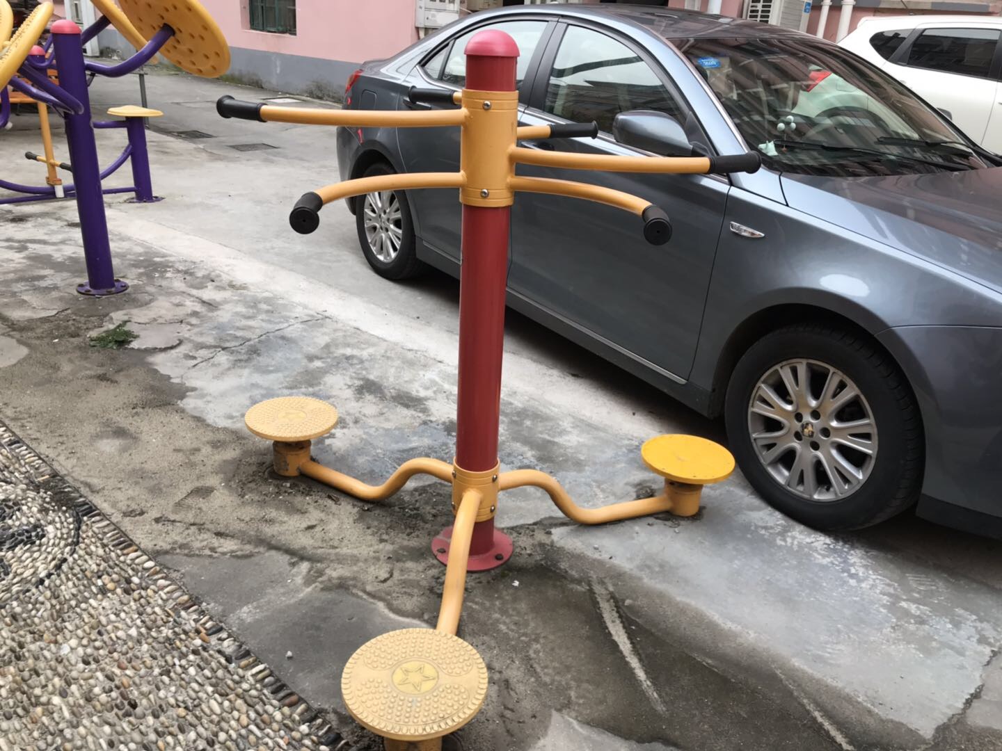 扭腰器