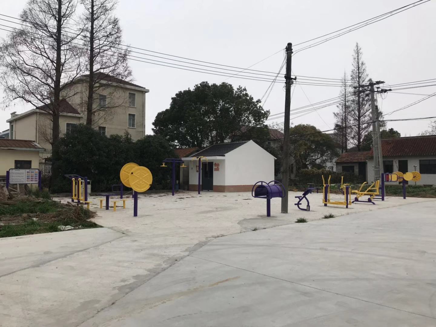 明强村健身点