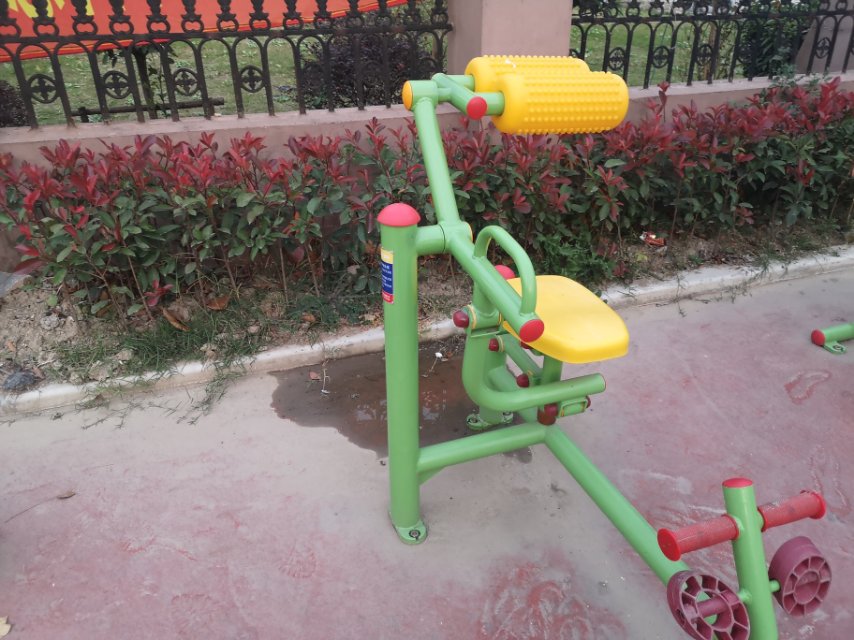 自重腹背锻炼器