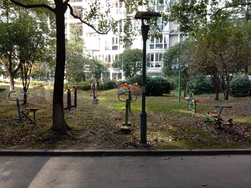 香花居委市民益智健身点1