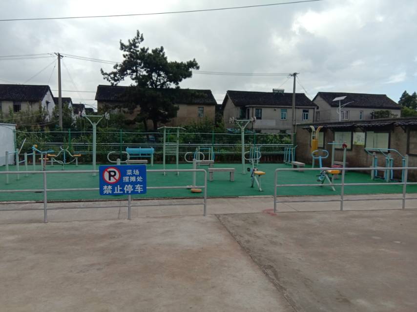 金杨居委（大观园新村）健身点