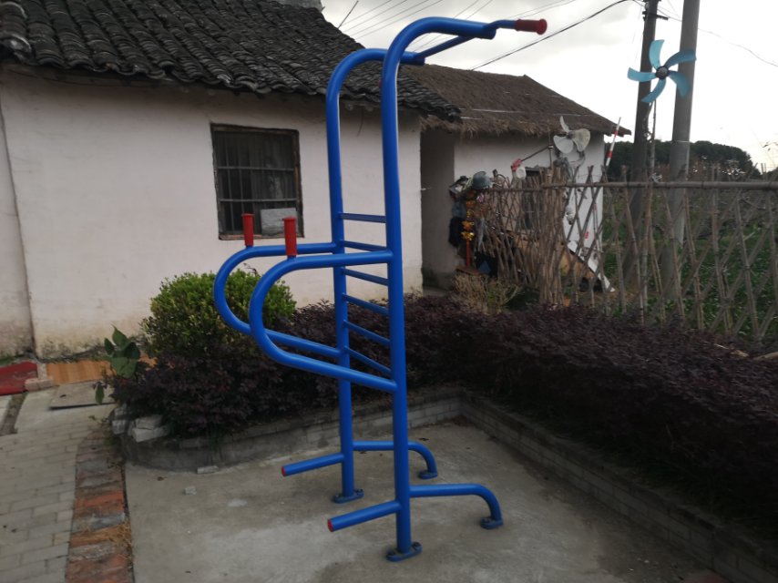 多功能训练器