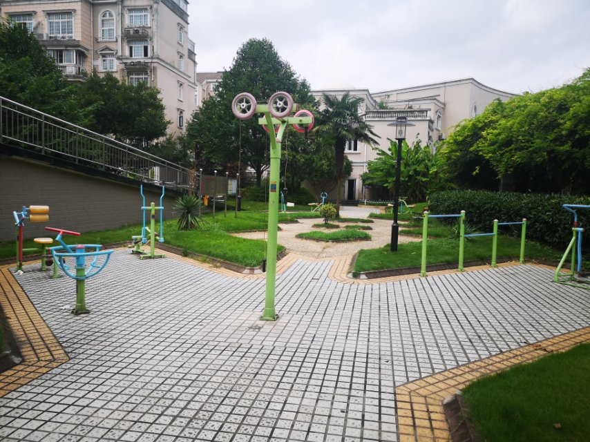 香树丽舍健身点