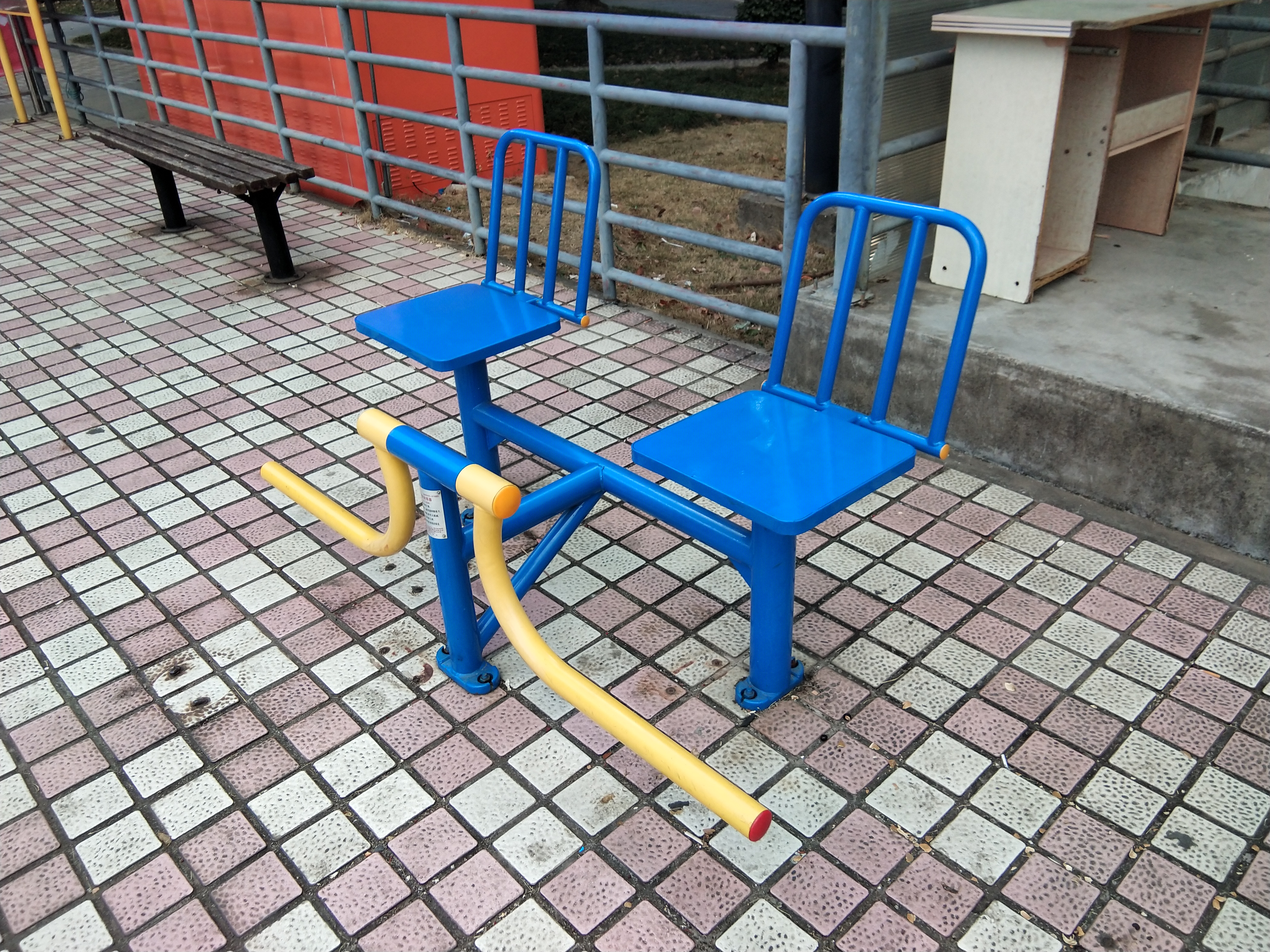 下肢锻炼器