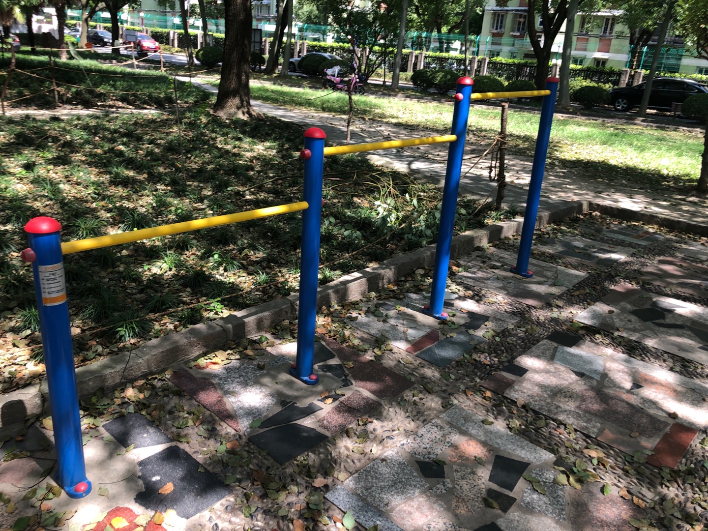 压腿杠