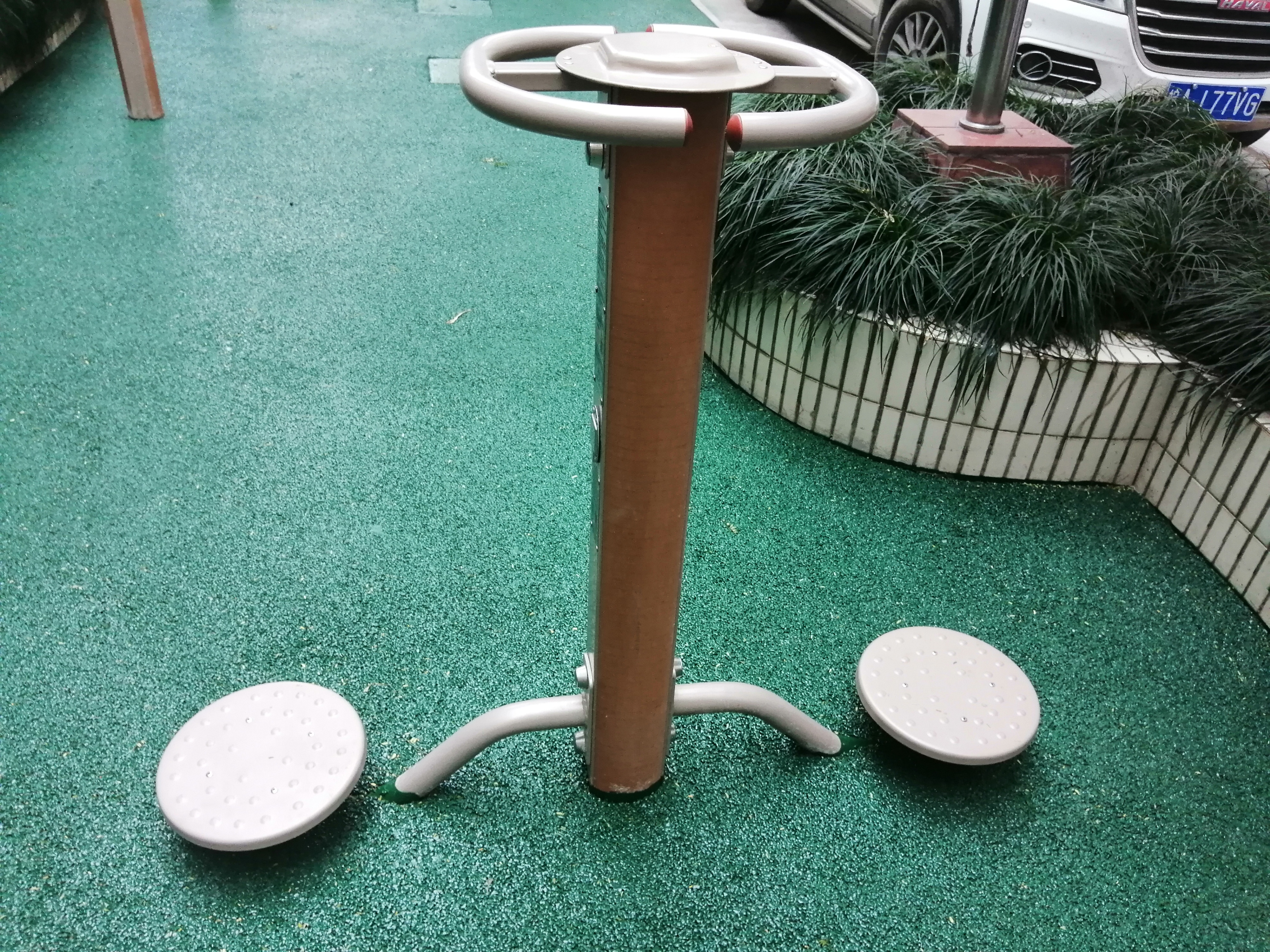 扭腰器