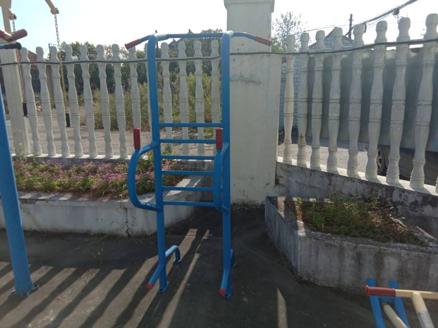多功能训练器