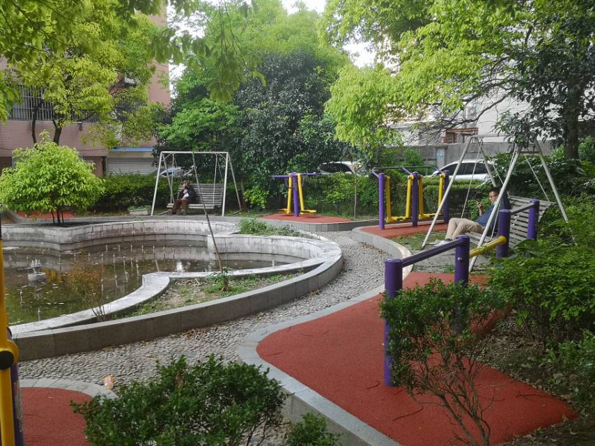 碧云路小区健身点
