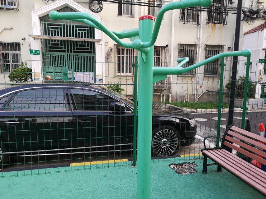 三位引体器