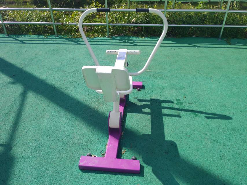 划船器
