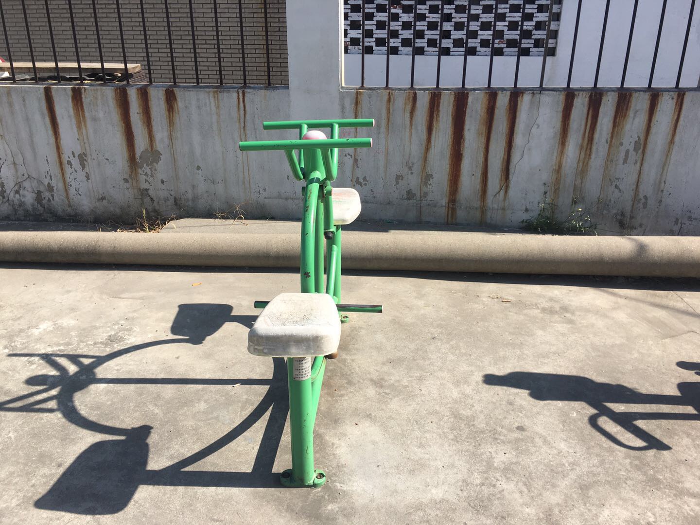 下肢锻炼器